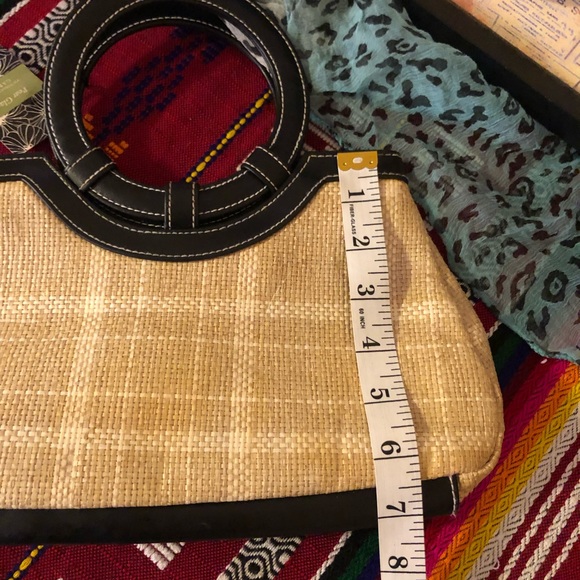 🌸5/$25🌸 Victoria’s Secret Woven Wicker Clutch - Picture 12 of 16